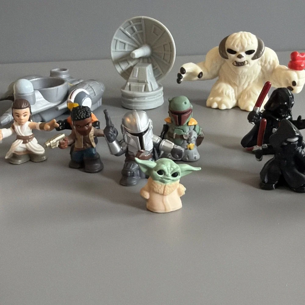 Lot of 24 Miniature Star Wars Figures and Spaceships by Hasbro/Disney Grogu